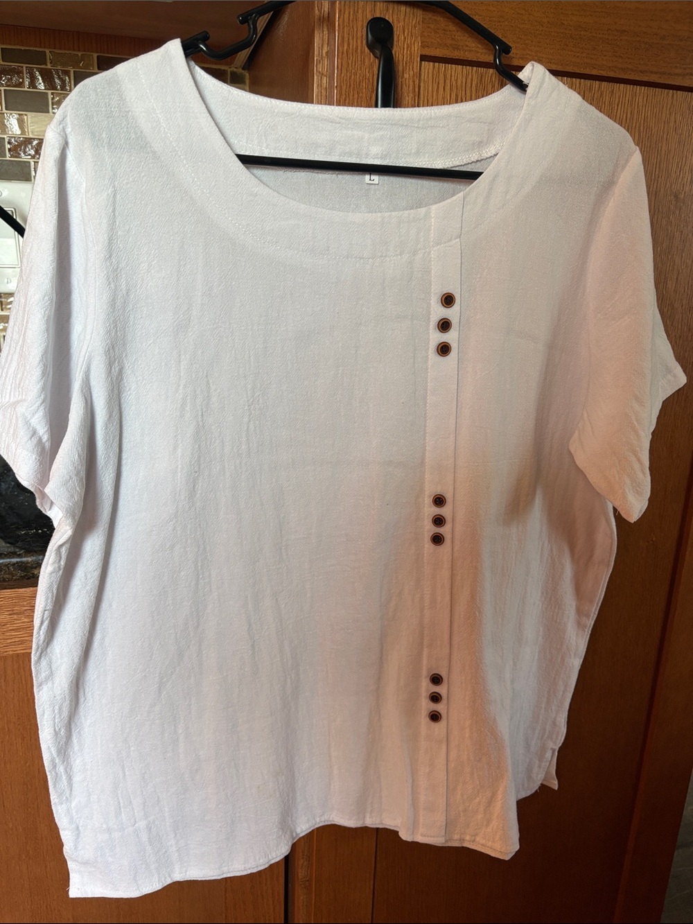 Women’s White Short-Sleeve Button Accent Top